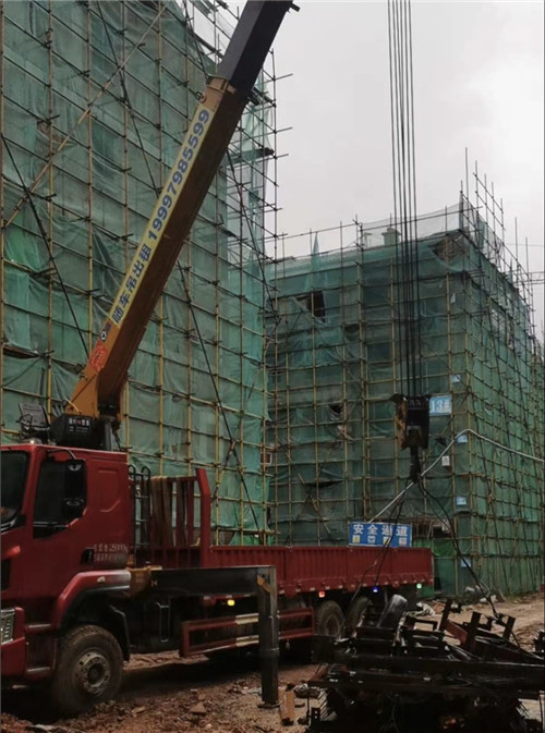 如皋市“慢工细活”—— 吊车的 “微动控制” 技术