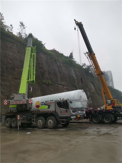如皋市“不怕风雨冻”—— 吊车的 “恶劣环境适应” 技术